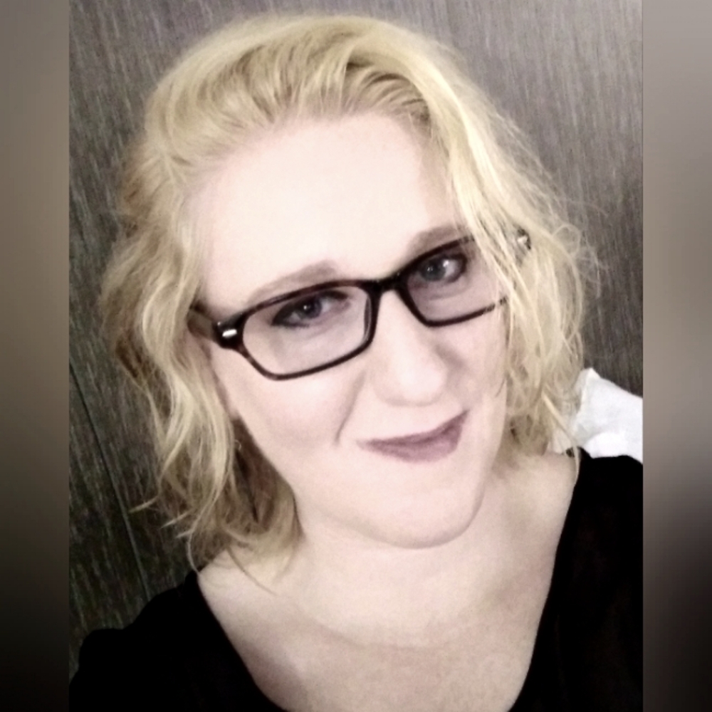 Meet your Posher, Sandi